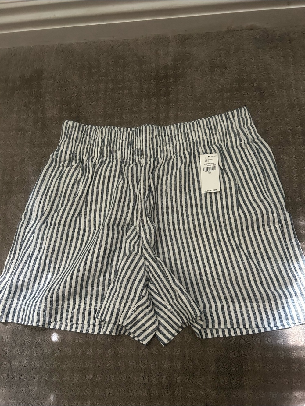 Old Navy Women's High-Waist Striped Shorts - Navy and White